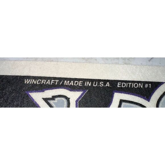NHL‎ Los Angeles Kings Vintage 1990's Wincraft Team Logo Hockey Pennant - Picture 4 of 4